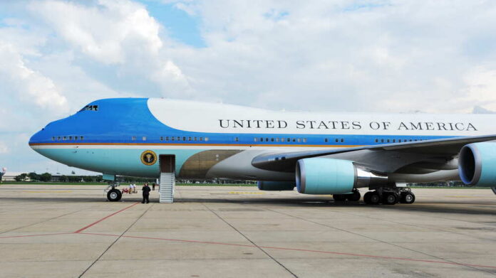 Bangkok,-,Nov,18:,Air,Force,One,Sits,On,The Air Force One