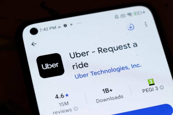 Warsaw,,Poland,-,November,6,,2025:,Close-up,Of,A,Smartphone Smartphone screen showing Uber app listing in app store